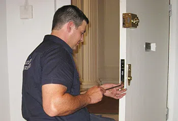 Miami City Locksmith Miami, FL 305-894-9386 - locksmith-10